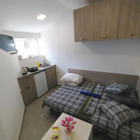 Small Apartamento